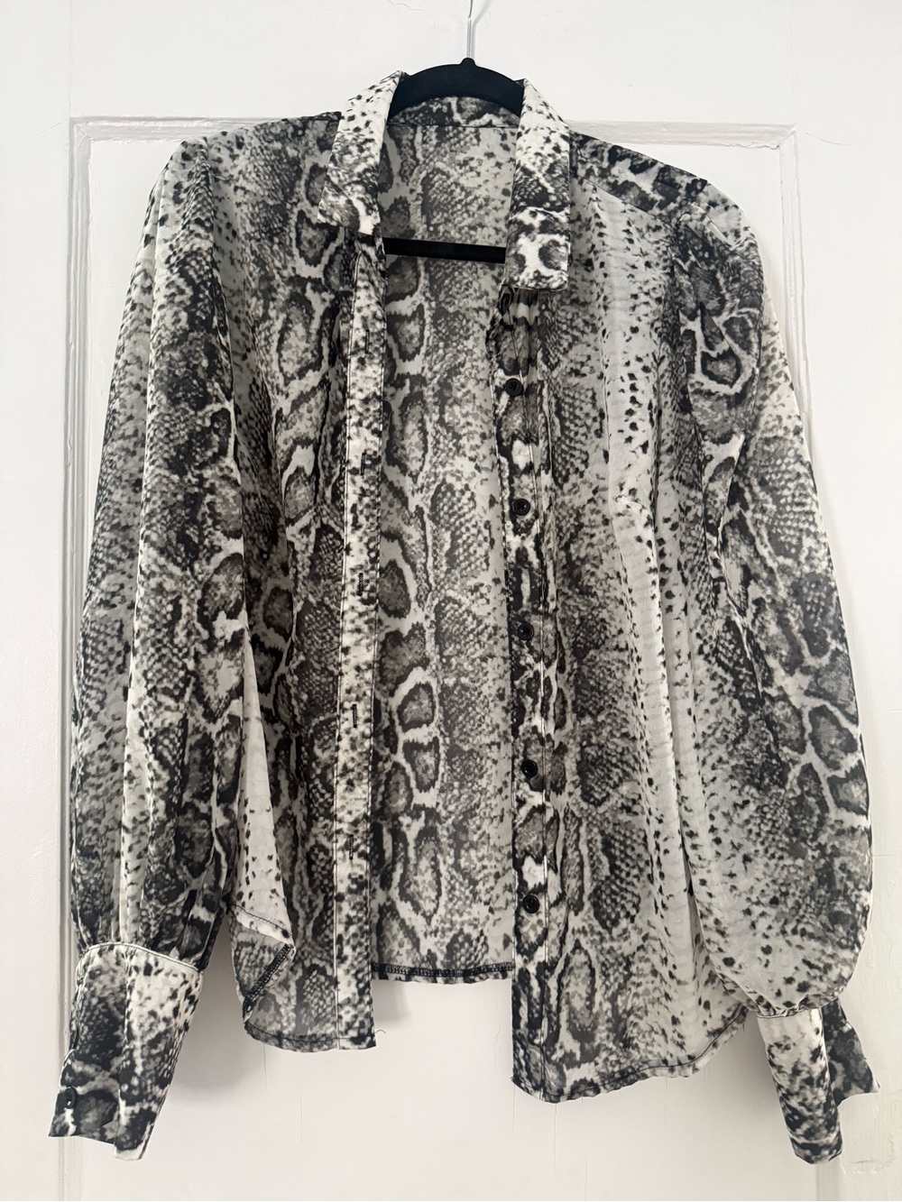 Women's Snake Print Button-Up Blouse Jacket - Black & White